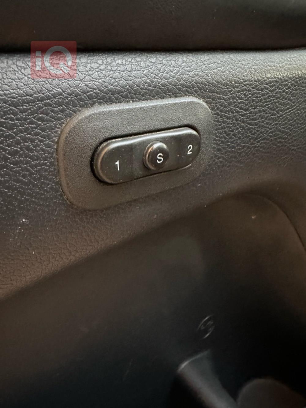 جیپ گراند شیرۆکی